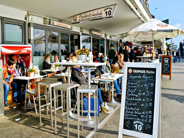 Landungsbrücken Nr.10 Bei den Sankt-Pauli-Landungsbrücken Nr. 10