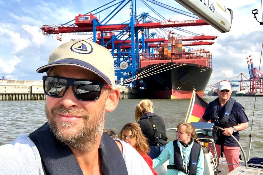 Sailing in Hamburg's Container Ports