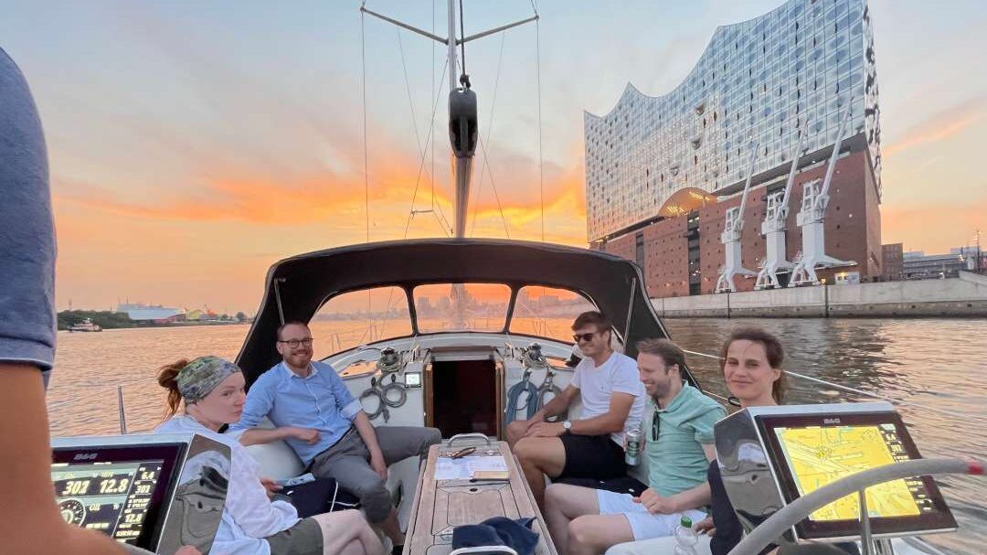 sailing boat tours on the Elbe river