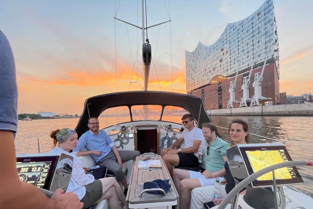 Sailing Yacht Tours while Sightseeing